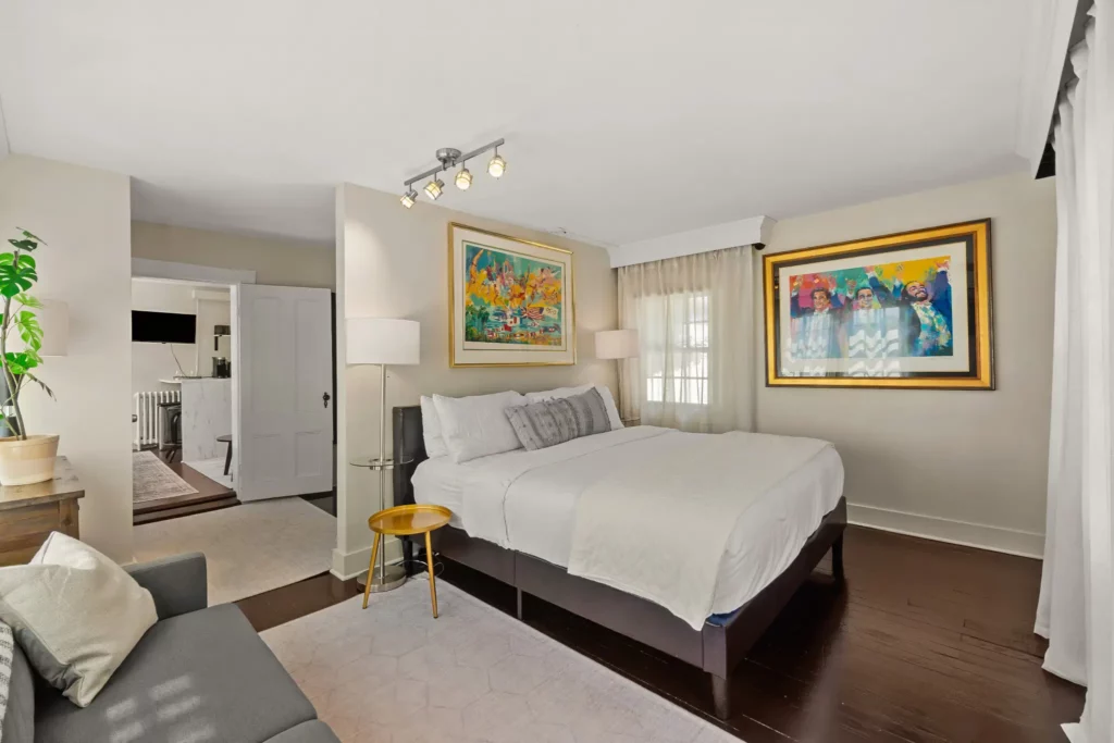 Annapolis Penthouse Suite | Gibson’s Inn at Gate One